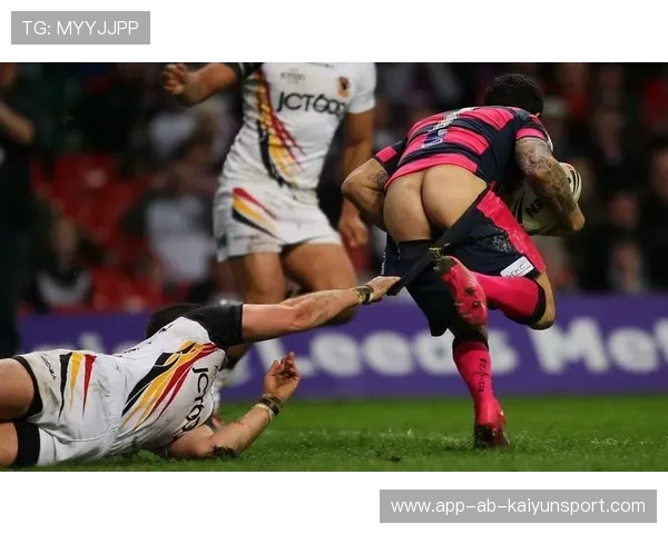 赛场“趣味瞬间”爆笑回放：运动员的“尴尬失误”大揭秘